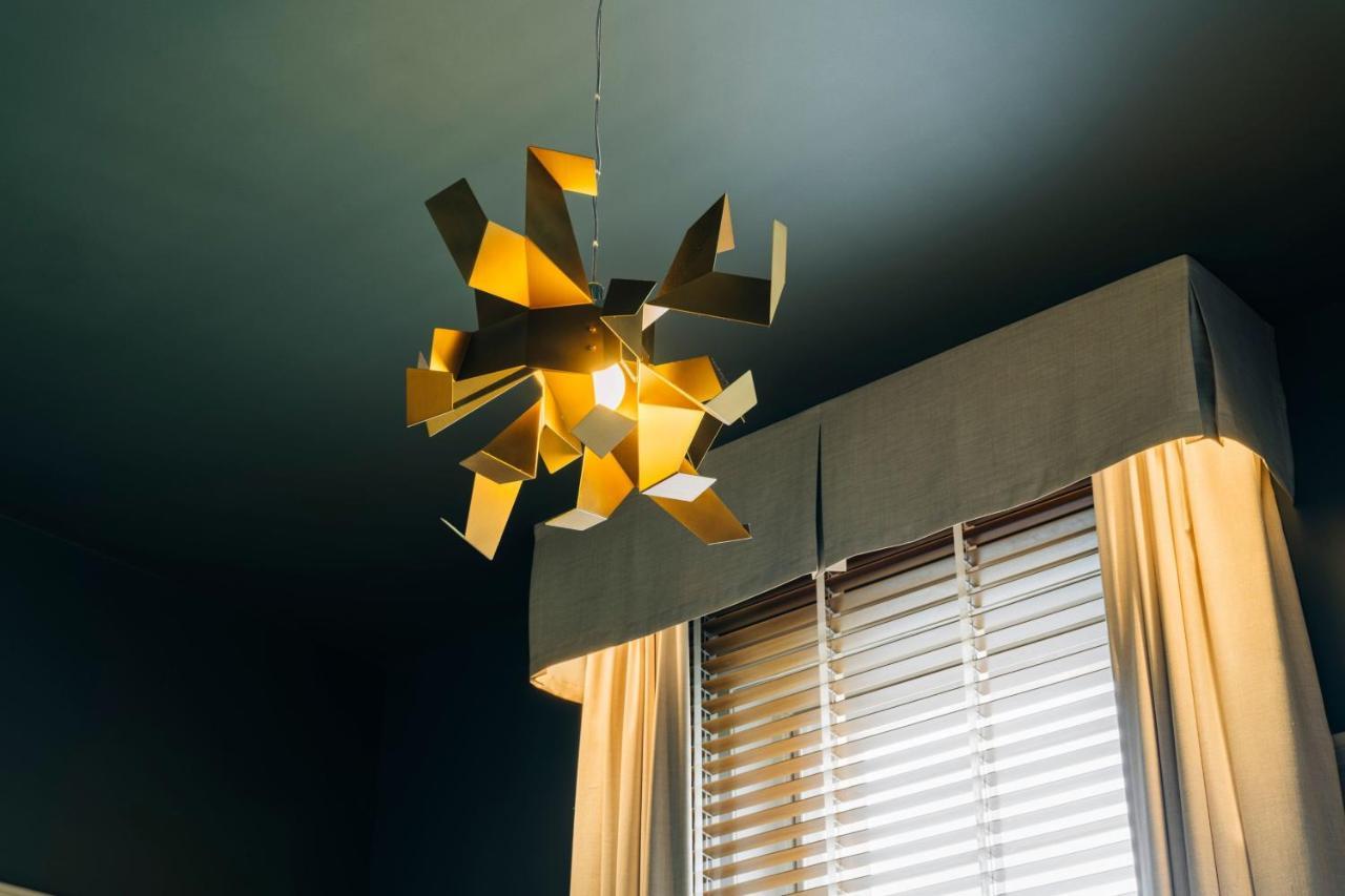 The Tasman, A Luxury Collection Hotel, Χόμπαρτ Εξωτερικό φωτογραφία A pendant light