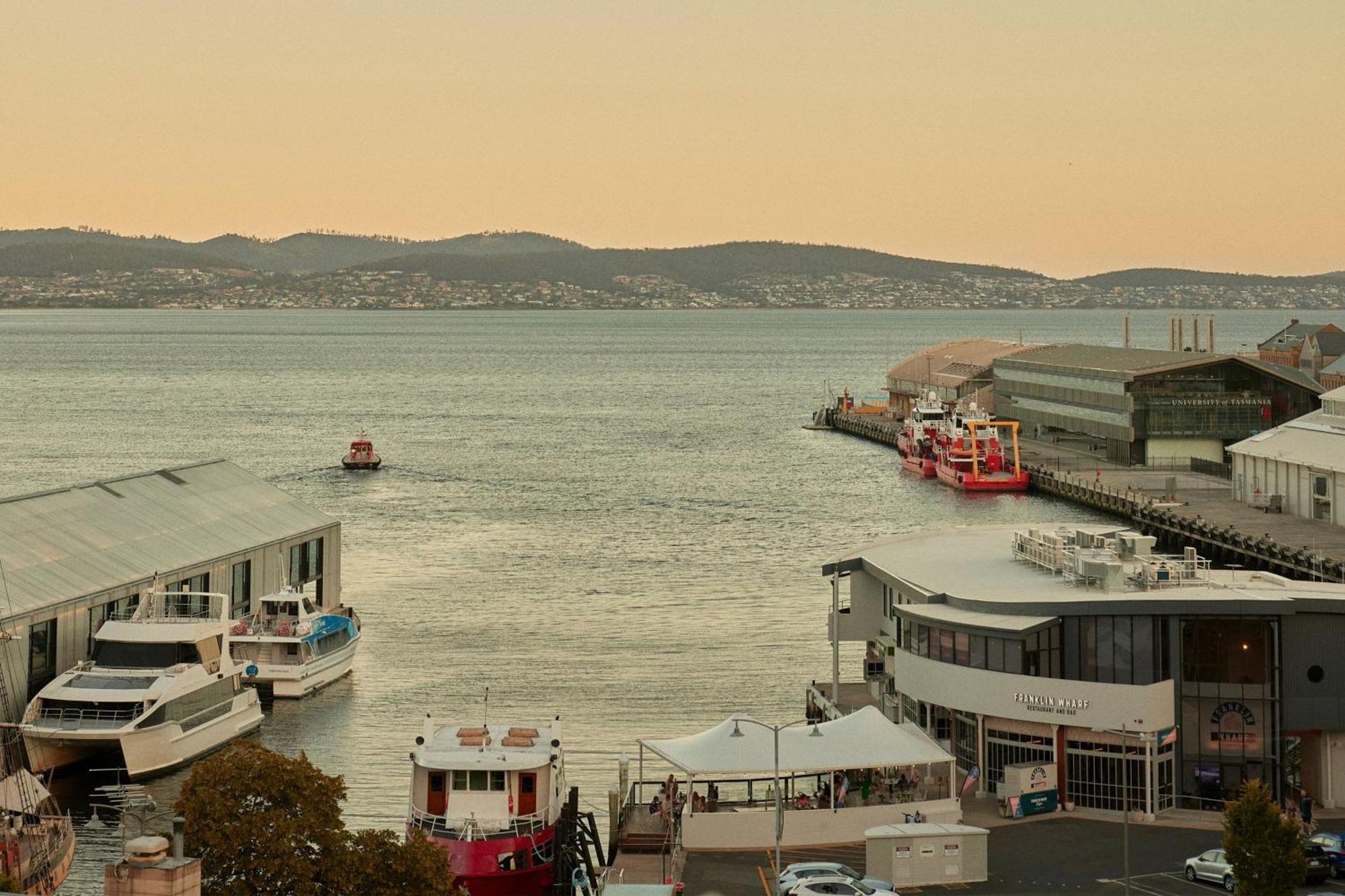 The Tasman, A Luxury Collection Hotel, Χόμπαρτ Εξωτερικό φωτογραφία View of the bay from the ferry terminal